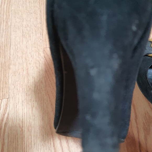 Gucci Suede Platform Pumps - Picture 7 of 8